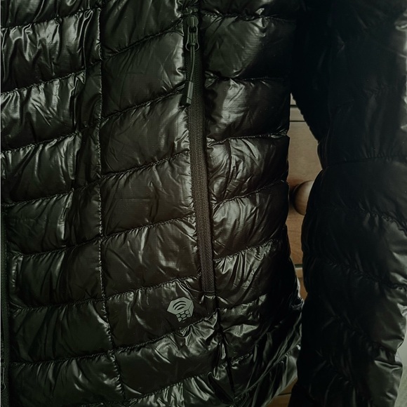 Mountain Hardwear Ghost Whisperer Shiny Black Puffer Jacket with hoody - Picture 7 of 10